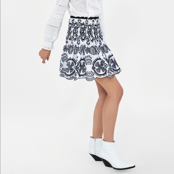 Zara Skirt w/Contrasting Embroidery - Picture 3 of 8